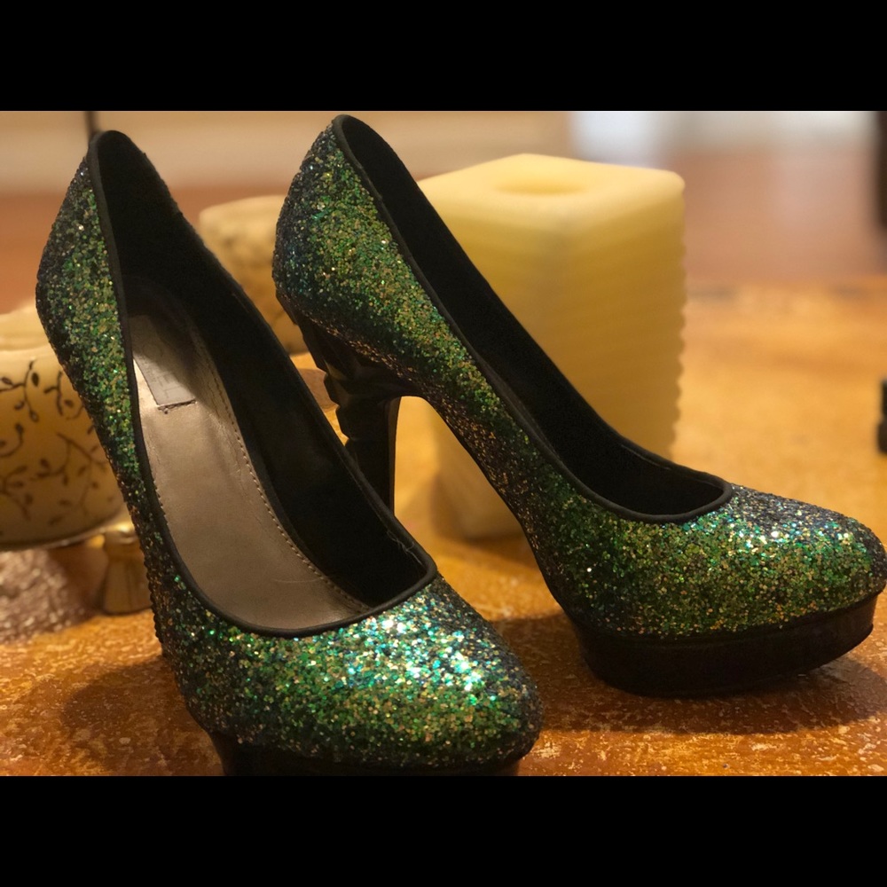 🛍Rachael Roy Green glitter platform heels